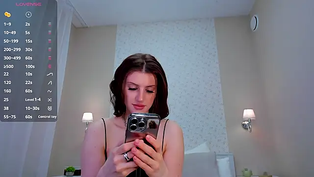 Snapshot of Skinny_Alice chatting on 15, 10, 2025 Skinny Alice online show from 15, 10, 2025