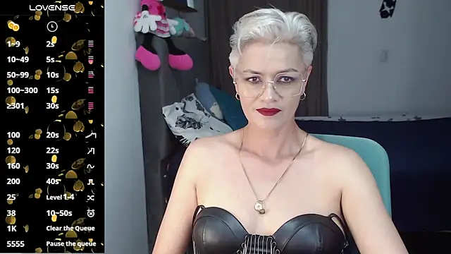 scarlett paris22 online show from 18, 2, 2025