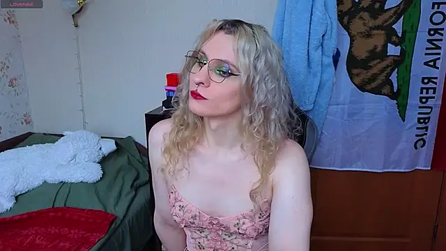 Lori Myaf online show from 10, 2, 2026