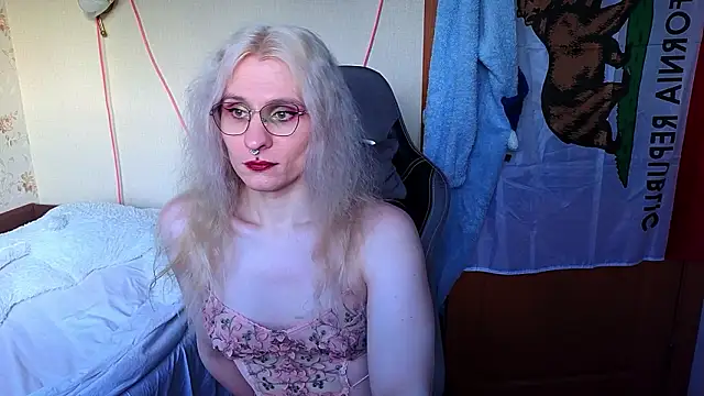 Lori Myaf online show from 18, 3, 2026