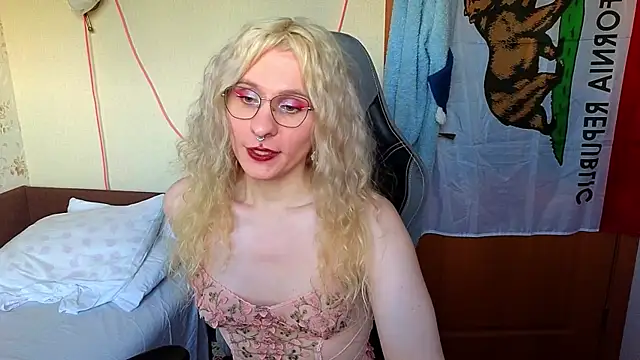 Lori Myaf online show from 21, 3, 2026