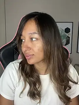 DianaHopson online show from 14, 2, 2025