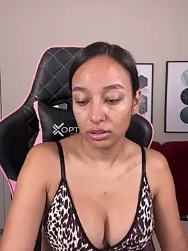 DianaHopson online show from 22, 3, 2025