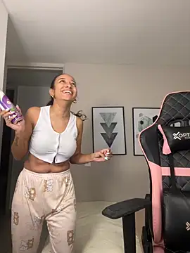 DianaHopson online show from 17, 9, 2025