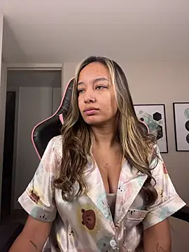 DianaHopson online show from 12, 10, 2025