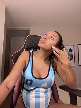 DianaHopson online show from 31, 10, 2025