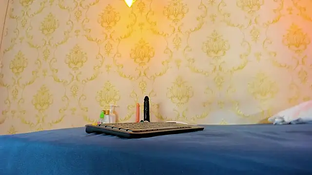 Snapshot of BRITANY_WELLS_ chatting on 18, 11, 2025 BRITANY WELLS online show from 18, 11, 2025