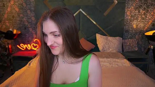 EmmyCharmm online show from 1, 2, 2026