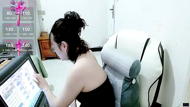 -orange  online show from 18, 3, 2025