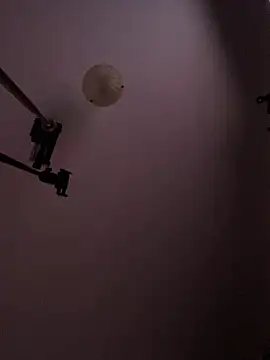 demonslayerr999 online show from 9, 2, 2025