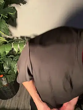 demonslayerr999 online show from 26, 2, 2025