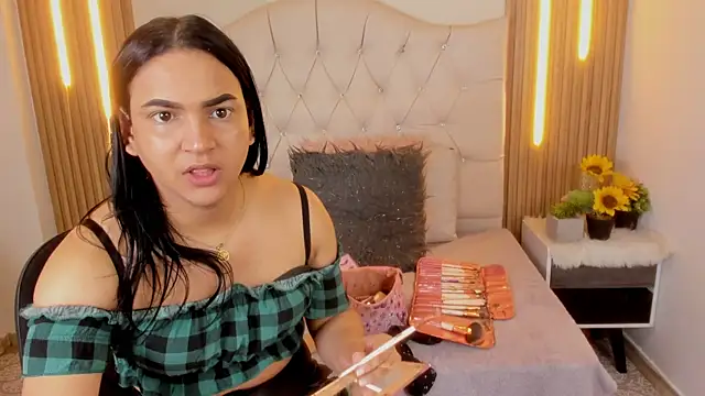 Andrys  online show from 1, 10, 2025