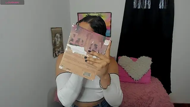 Andrys  online show from 7, 11, 2025