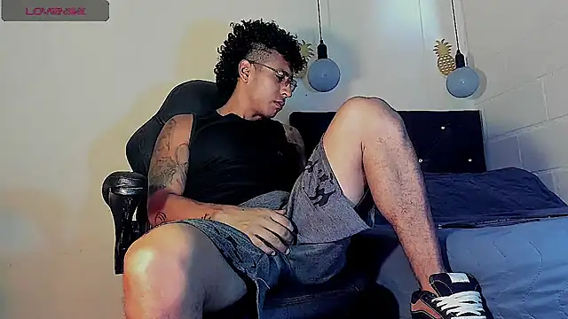 FuckHardlove online show from 13, 3, 2025