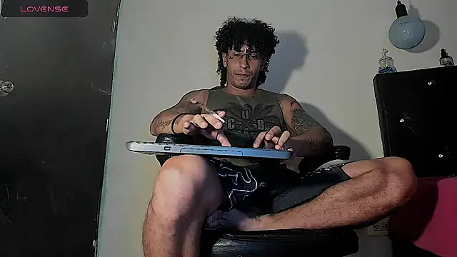 FuckHardlove online show from 25, 11, 2025