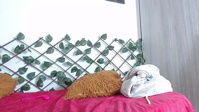 Snapshot of Latina_BigBoobs chatting on 2, 3, 2025 Latina BigBoobs online show from 2, 3, 2025