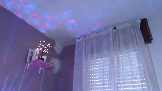 Snapshot of Latina_BigBoobs chatting on 23, 10, 2025 Latina BigBoobs online show from 23, 10, 2025