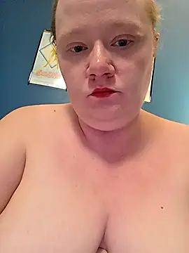 Snapshot of virgieblanca chatting on 27, 10, 2025 virgieblanca online show from 27, 10, 2025