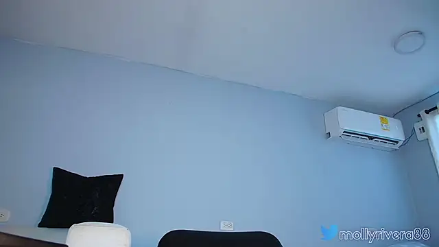 mollyrivera online show from 22, 9, 2025