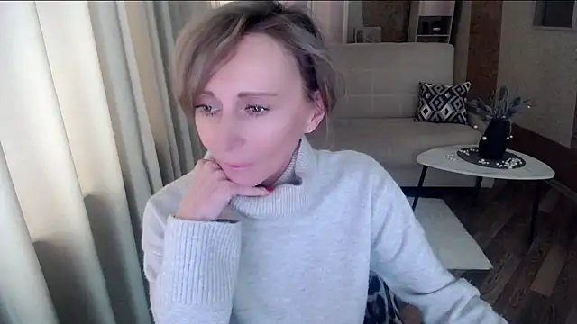 Snapshot of HornyMilf_777 chatting on 1, 3, 2025 HornyMilf 777 online show from 1, 3, 2025