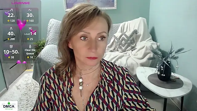 Snapshot of HornyMilf_777 chatting on 20, 11, 2025 HornyMilf 777 online show from 20, 11, 2025