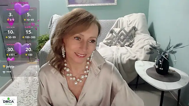 Snapshot of HornyMilf_777 chatting on 22, 11, 2025 HornyMilf 777 online show from 22, 11, 2025