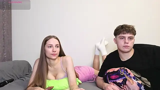 Emily and Ilumi online show from 23, 10, 2025