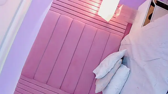 Snapshot of andrea_alvarz chatting on 7, 2, 2025 andrea alvarz online show from 7, 2, 2025