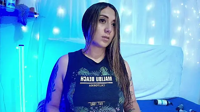 Snapshot of Natasha_Wilde_ chatting on 5, 1, 2025 Natasha Wilde online show from 5, 1, 2025