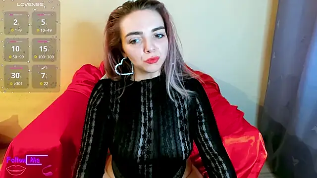 Snapshot of mia-joy chatting on 12, 3, 2025 mia-joy online show from 12, 3, 2025