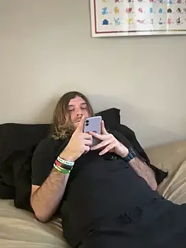 4kUsh2Fashion0 online show from 20, 1, 2025