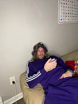 4kUsh2Fashion0 online show from 3, 2, 2025