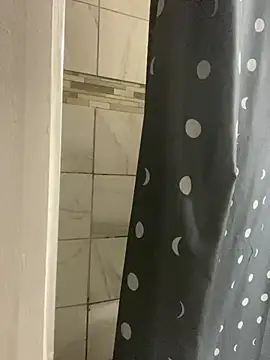 4kUsh2Fashion0 online show from 7, 3, 2025