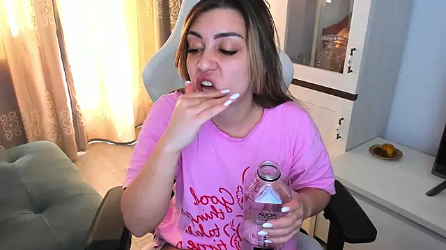 EveEvian online show from 7, 3, 2025