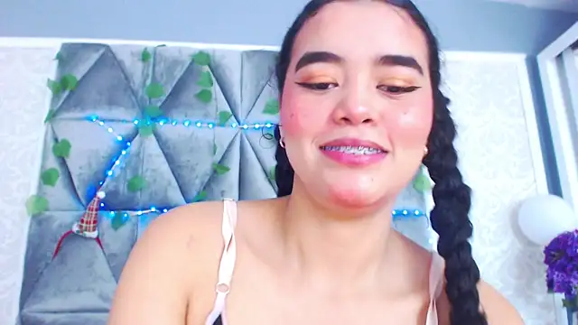 Angela lovee online show from 22, 1, 2025