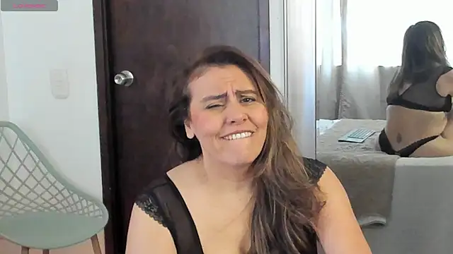 Snapshot of V_monse chatting on 3, 7, 2026 V monse online show from 3, 7, 2026
