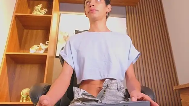 Alahia Rodriguez online show from 17, 4, 2026