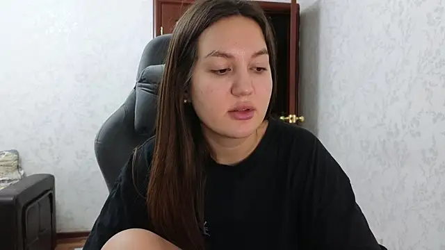 Nelly Fischer online show from 11, 1, 2025