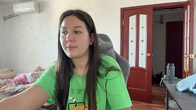 Nelly Fischer online show from 17, 2, 2025