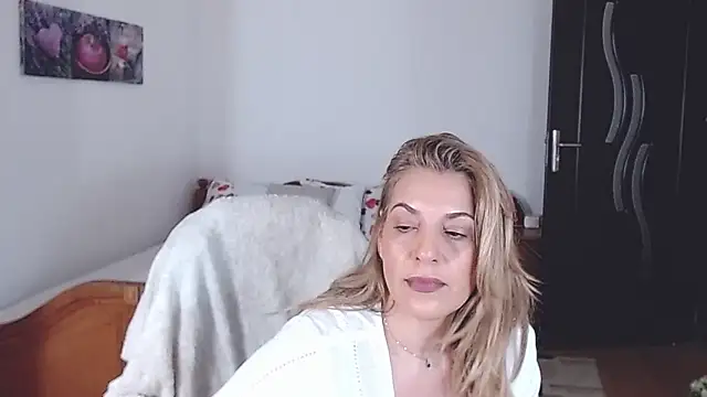 Snapshot of evamaria2024 chatting on 13, 1, 2025 evamaria2024 online show from 13, 1, 2025