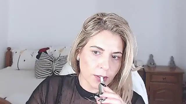 Snapshot of evamaria2024 chatting on 3, 2, 2025 evamaria2024 online show from 3, 2, 2025