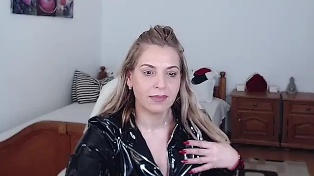 Snapshot of evamaria2024 chatting on 13, 3, 2025 evamaria2024 online show from 13, 3, 2025