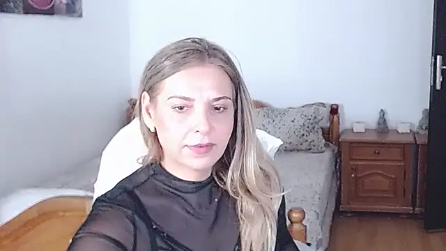 Snapshot of evamaria2024 chatting on 9, 9, 2025 evamaria2024 online show from 9, 9, 2025