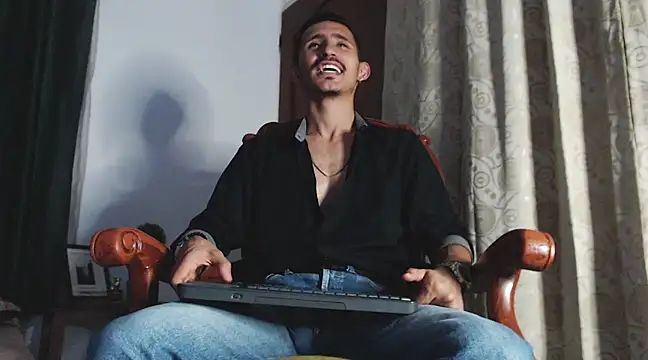 HomeAloneK online show from 19, 1, 2025