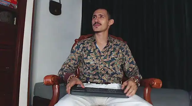 HomeAloneK online show from 9, 2, 2025