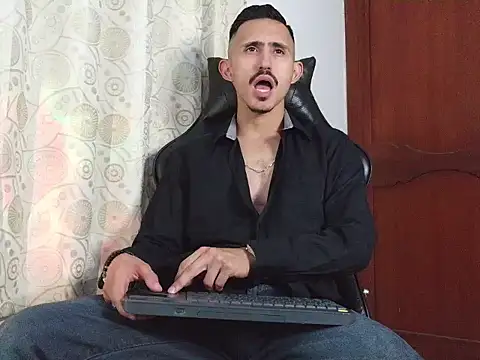 HomeAloneK online show from 16, 4, 2026