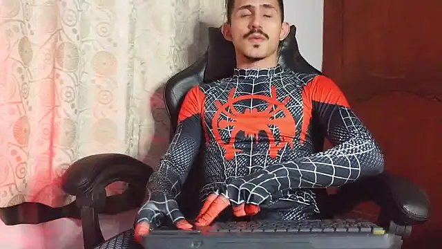 HomeAloneK online show from 28, 5, 2026