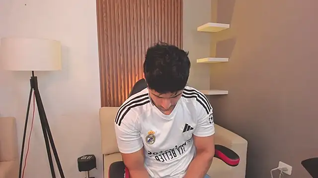 liam collins21 online show from 30, 1, 2025