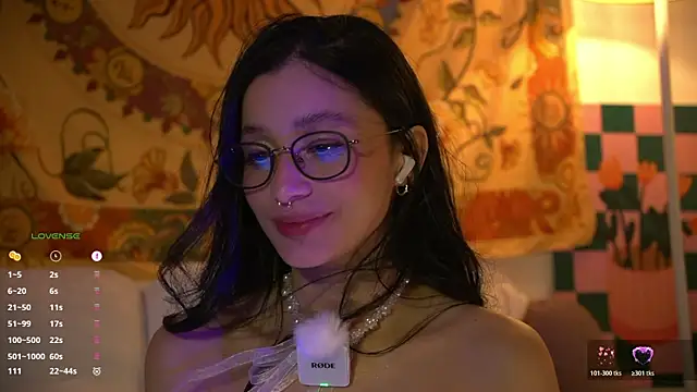 Snapshot of antonella_maitt1 chatting on 23, 11, 2025 antonella maitt1 online show from 23, 11, 2025