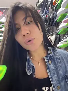 Snapshot of kim_monti chatting on 18, 3, 2025 kim monti online show from 18, 3, 2025